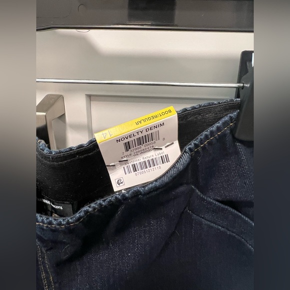 Dark blue Jean new size 14/32 boot regular - Picture 2 of 4